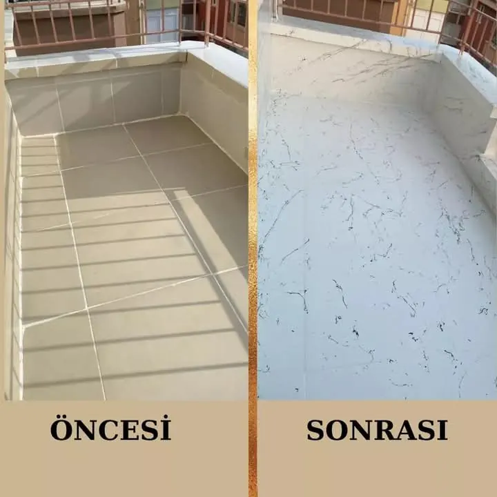 Bej fayanslı balkon zemini ile mermer desenli boyayla kaplanmış hali