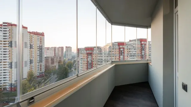 Cam Balkon Bakımı: Ray, Fitil ve Camda Yapılacaklar